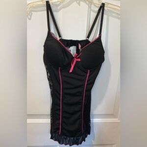Tarea sexy Chic Black & pink lingerie set